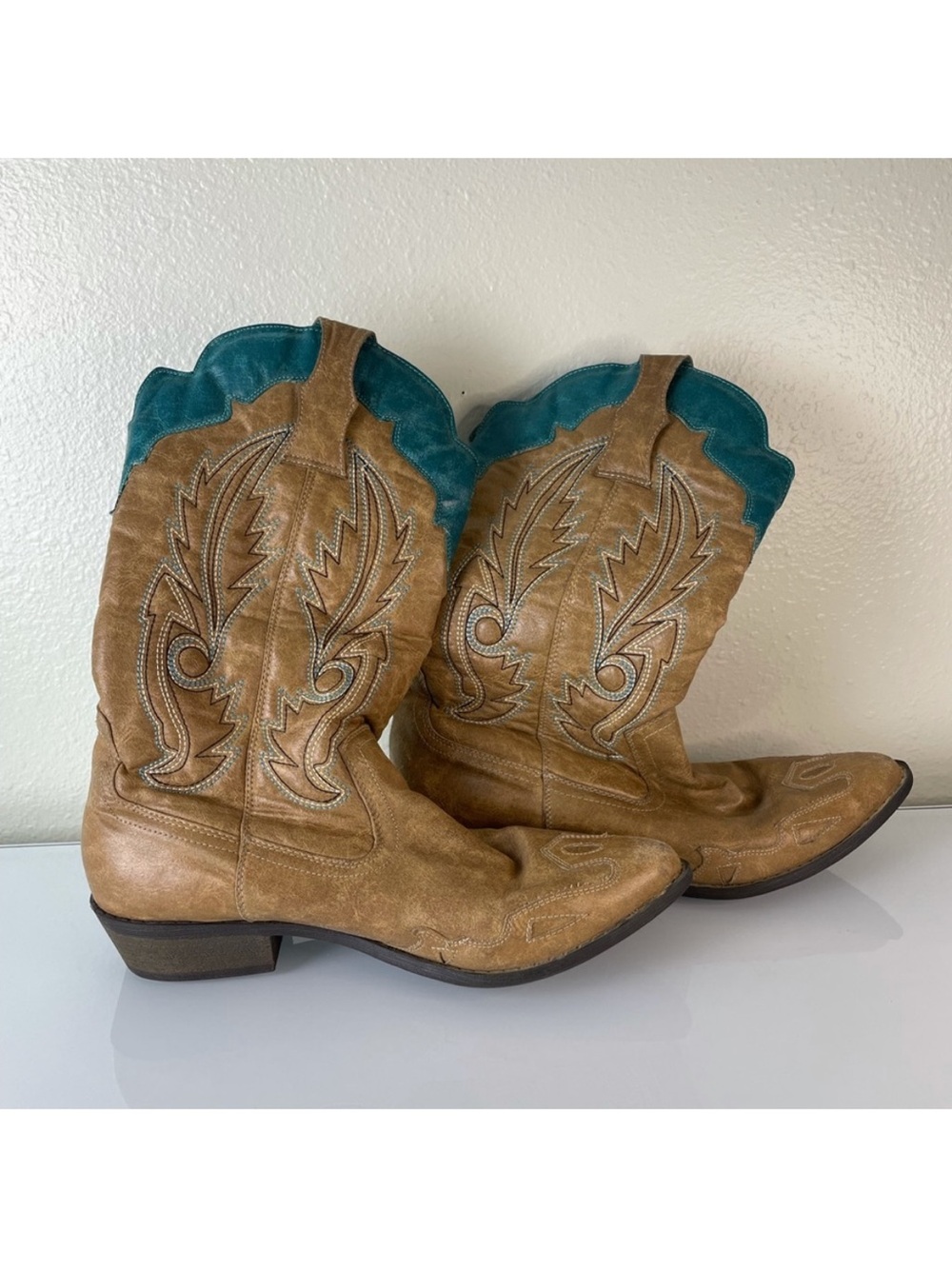 Coconuts by Matisse Cimaron
Teal & Brown Women's Cowboy Boots, Sz 10M